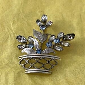 Krementz Silver Potted Plant Brooch
